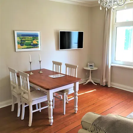 Baltica - Wintergarten-appartement 아파트